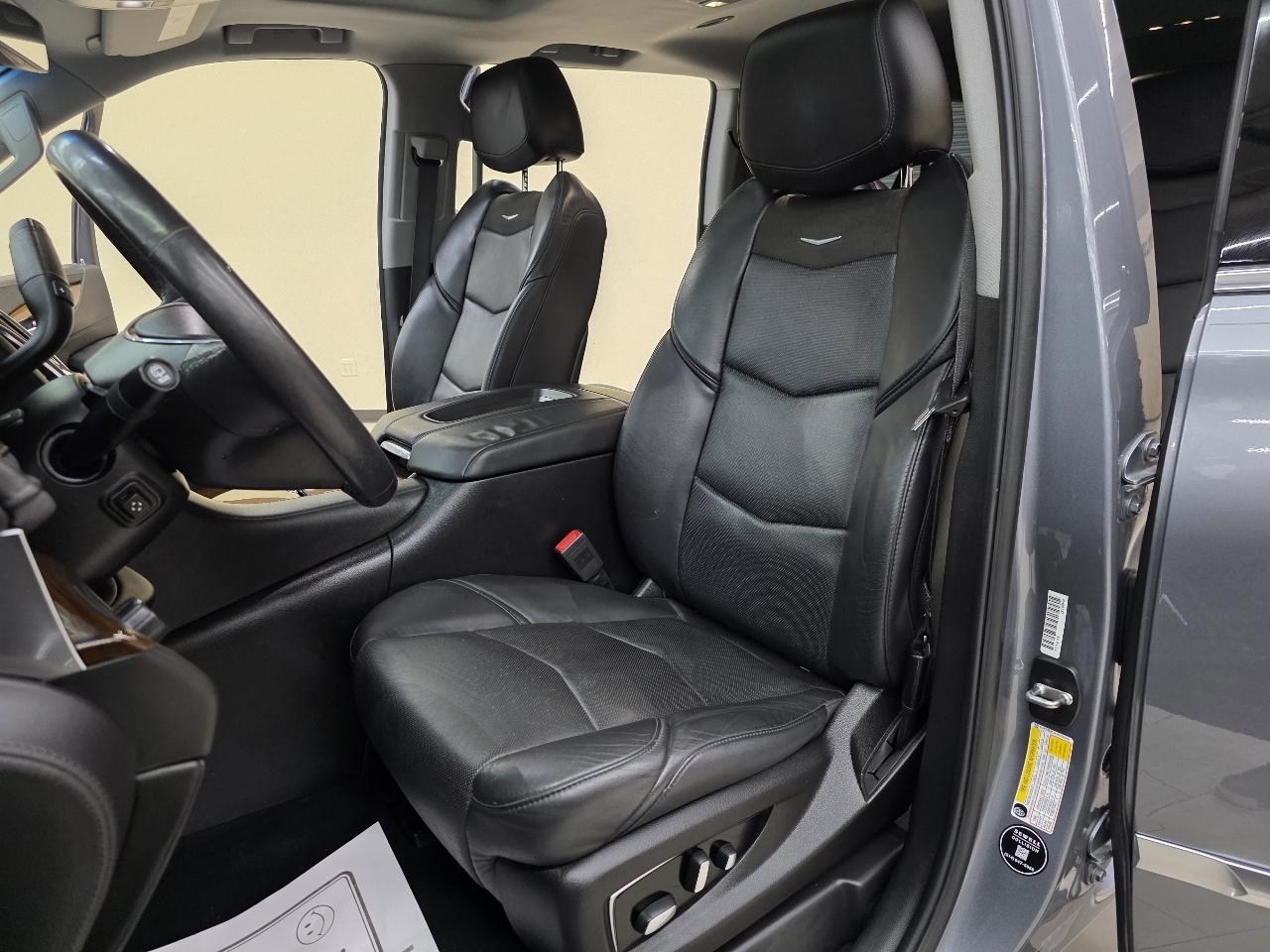 Cadillac Escalade ESV 2WD Luxury 2018