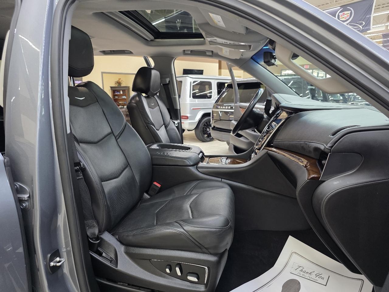 Cadillac Escalade ESV 2WD Luxury 2018