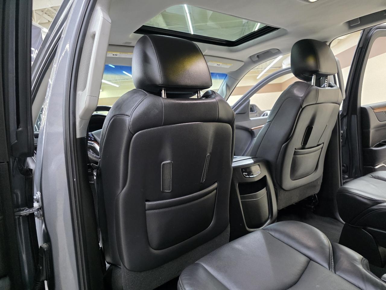 Cadillac Escalade ESV 2WD Luxury 2018