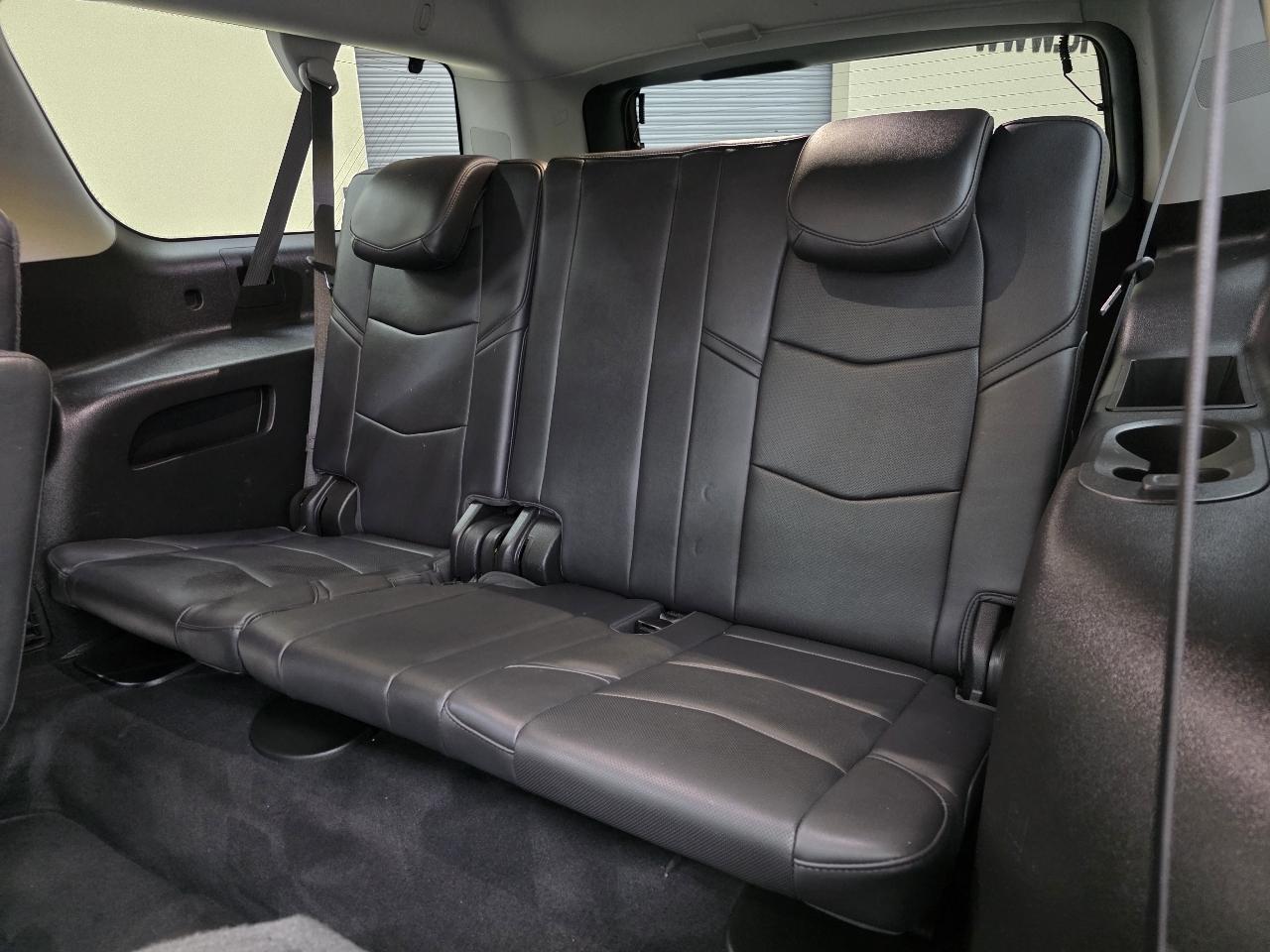 Cadillac Escalade ESV 2WD Luxury 2018