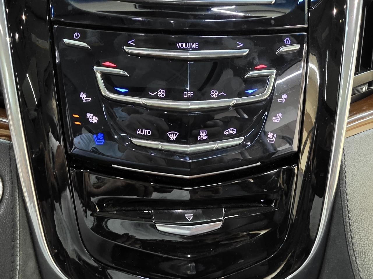 Cadillac Escalade ESV 2WD Luxury 2018