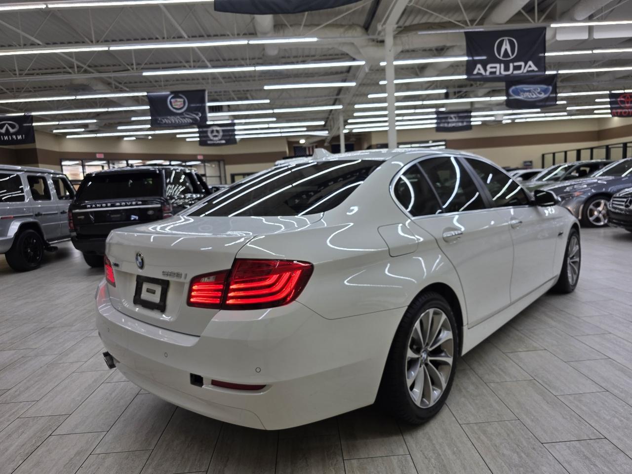 BMW 5-Series 528i xDrive 2016