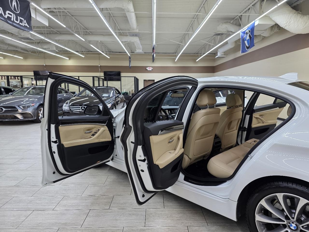 BMW 5-Series 528i xDrive 2016