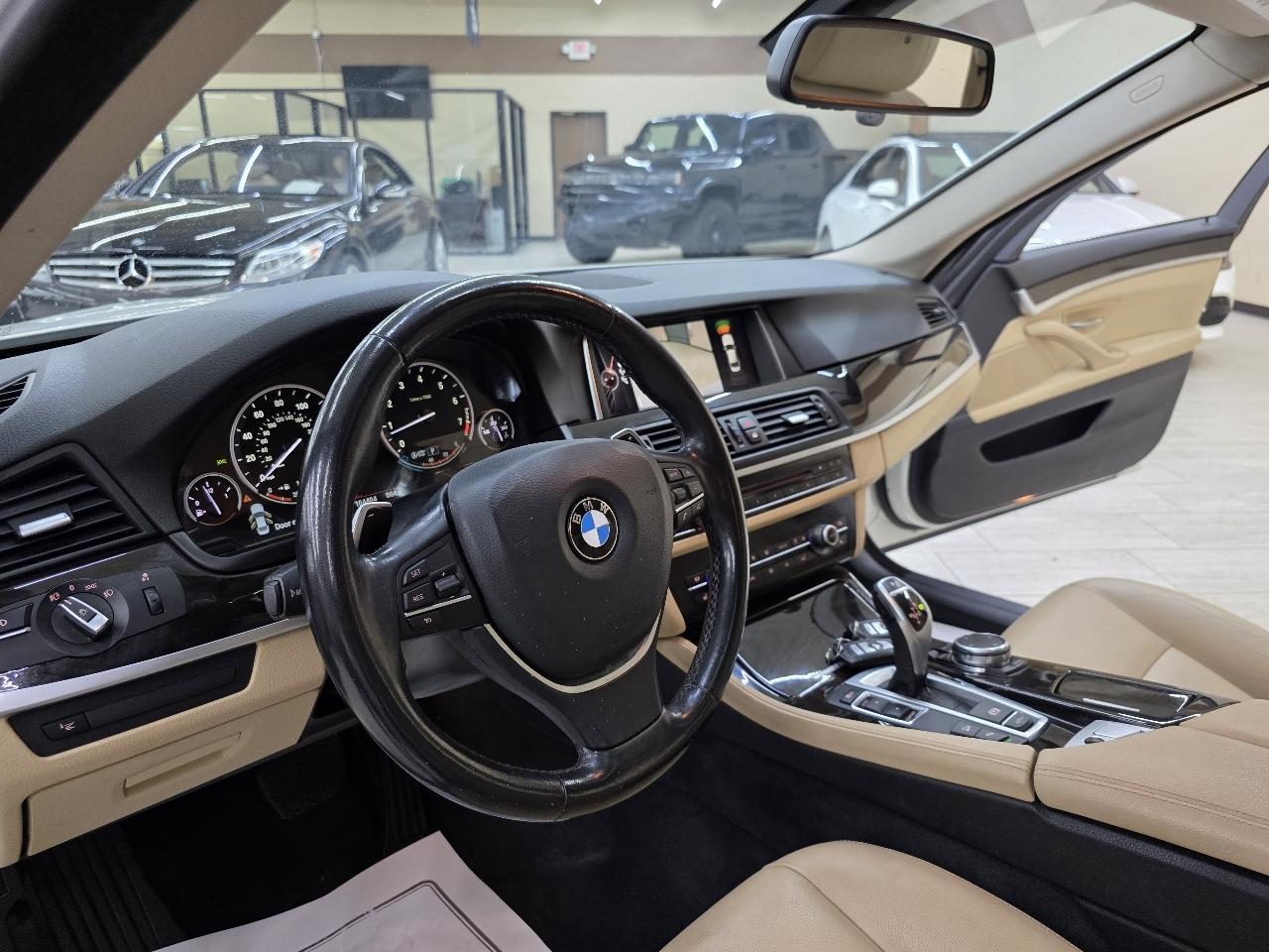 BMW 5-Series 528i xDrive 2016