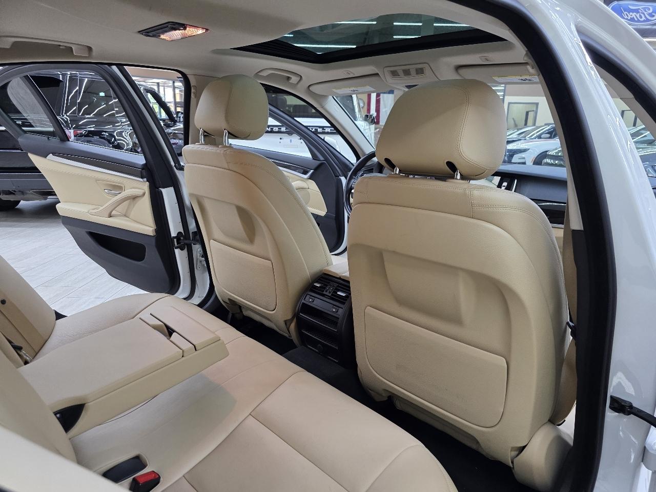 BMW 5-Series 528i xDrive 2016
