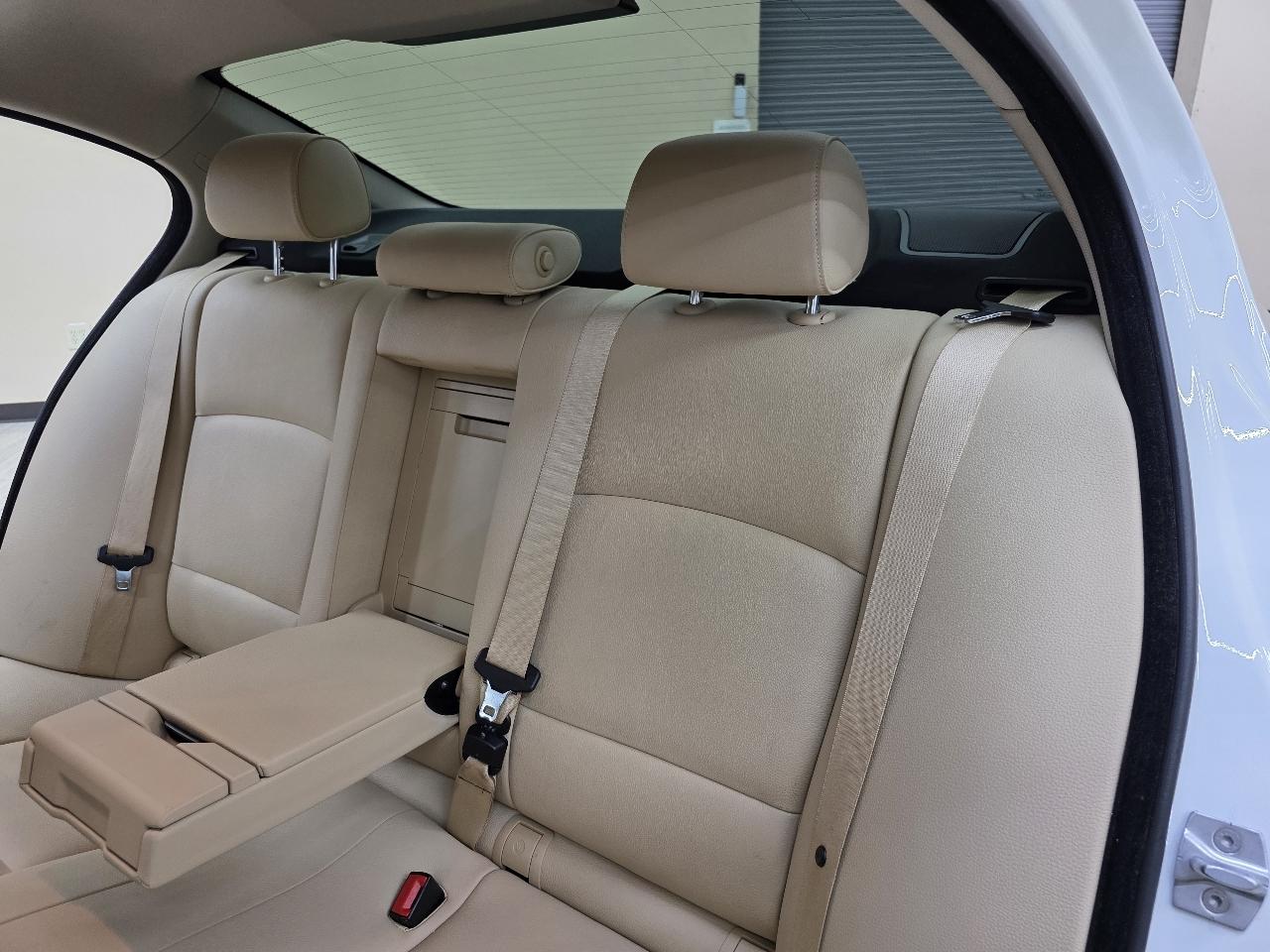 BMW 5-Series 528i xDrive 2016