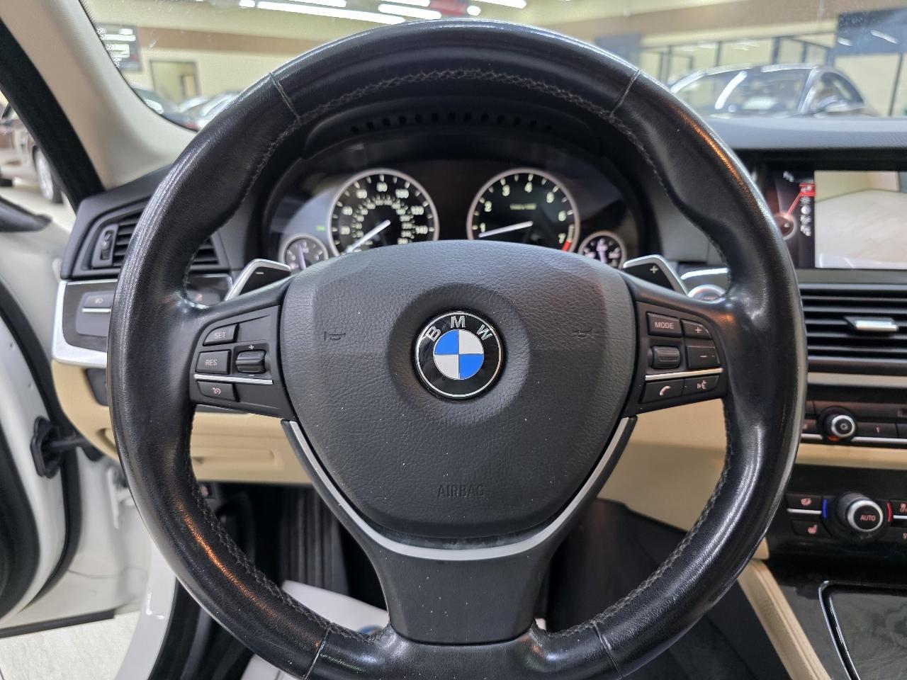 BMW 5-Series 528i xDrive 2016