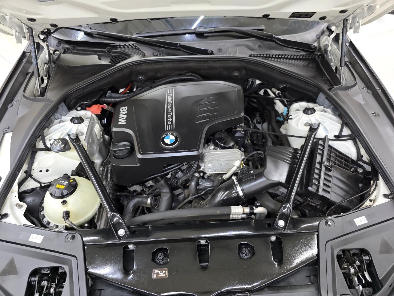 BMW 5-Series 528i xDrive 2016