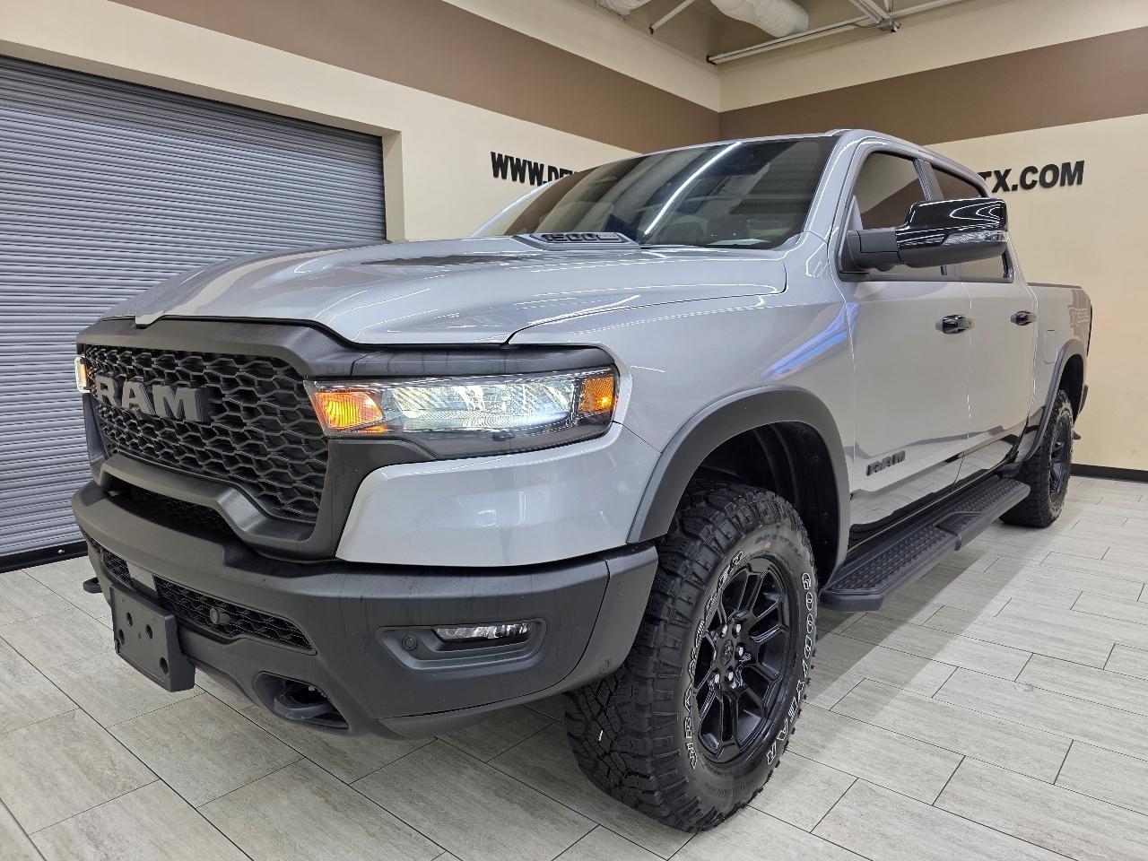 RAM 1500 Rebel Crew Cab SB 4WD 2025