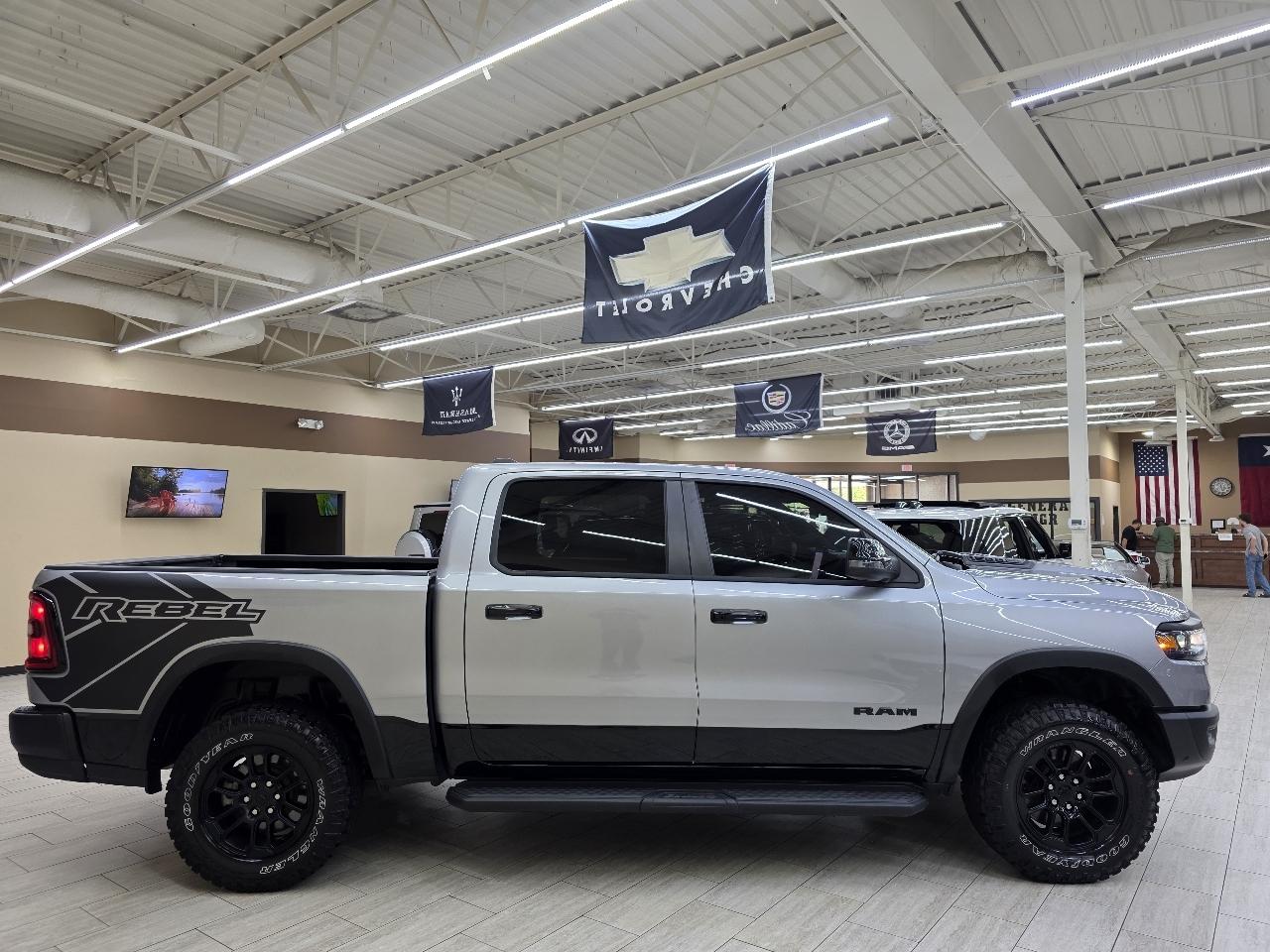 RAM 1500 Rebel Crew Cab SB 4WD 2025