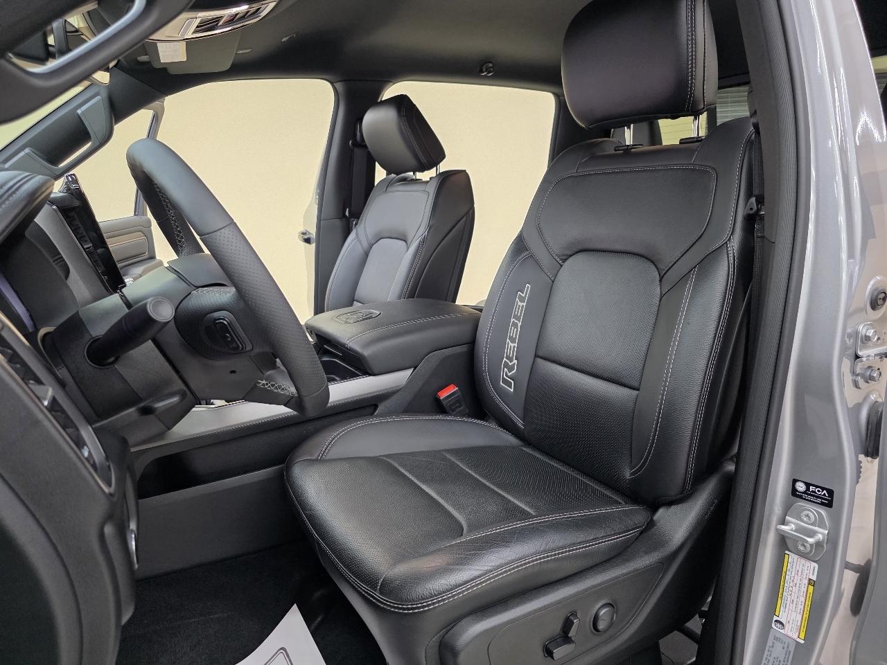 RAM 1500 Rebel Crew Cab SB 4WD 2025