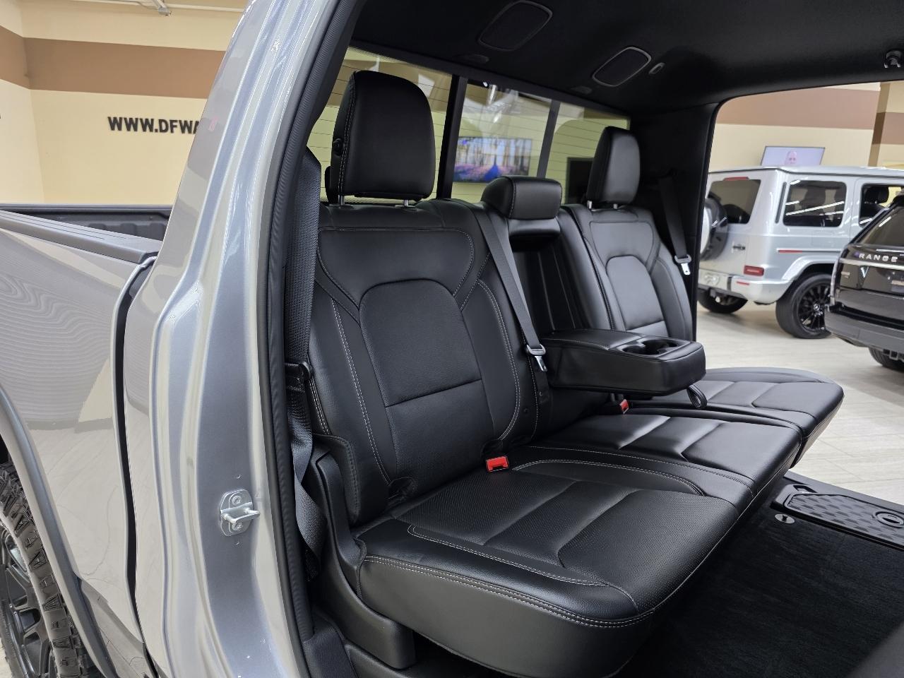 RAM 1500 Rebel Crew Cab SB 4WD 2025
