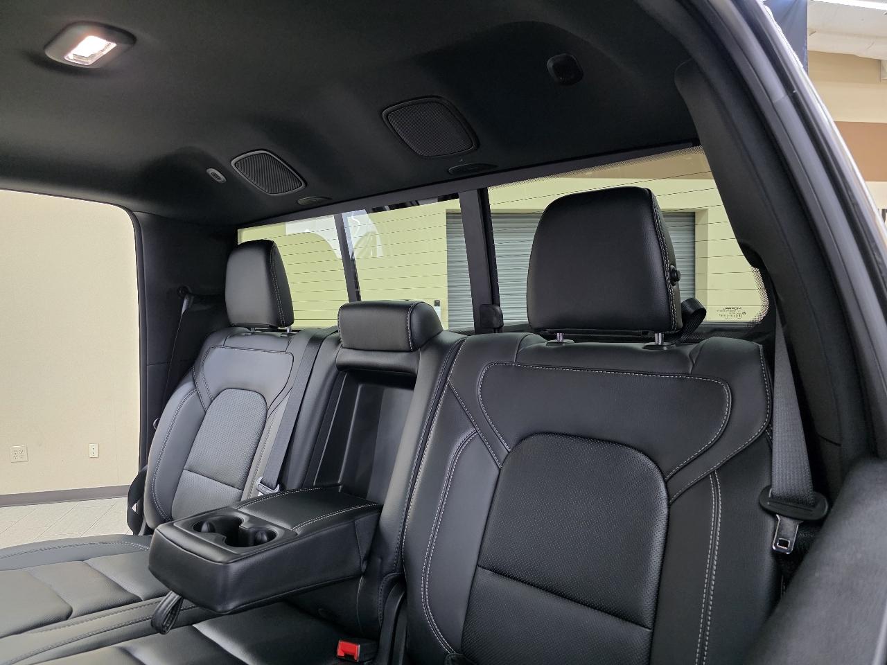 RAM 1500 Rebel Crew Cab SB 4WD 2025