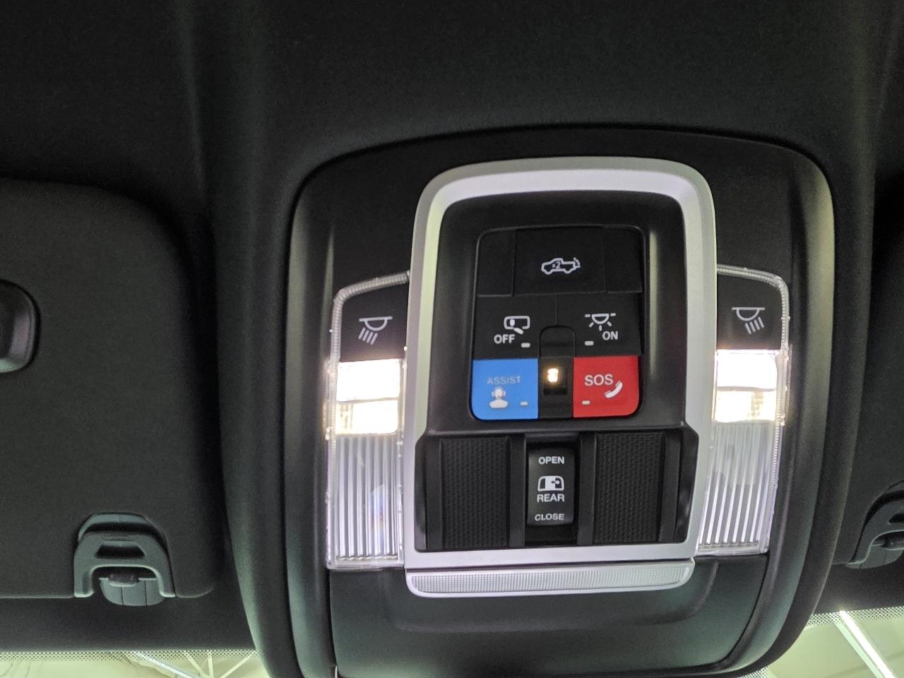 RAM 1500 Rebel Crew Cab SB 4WD 2025