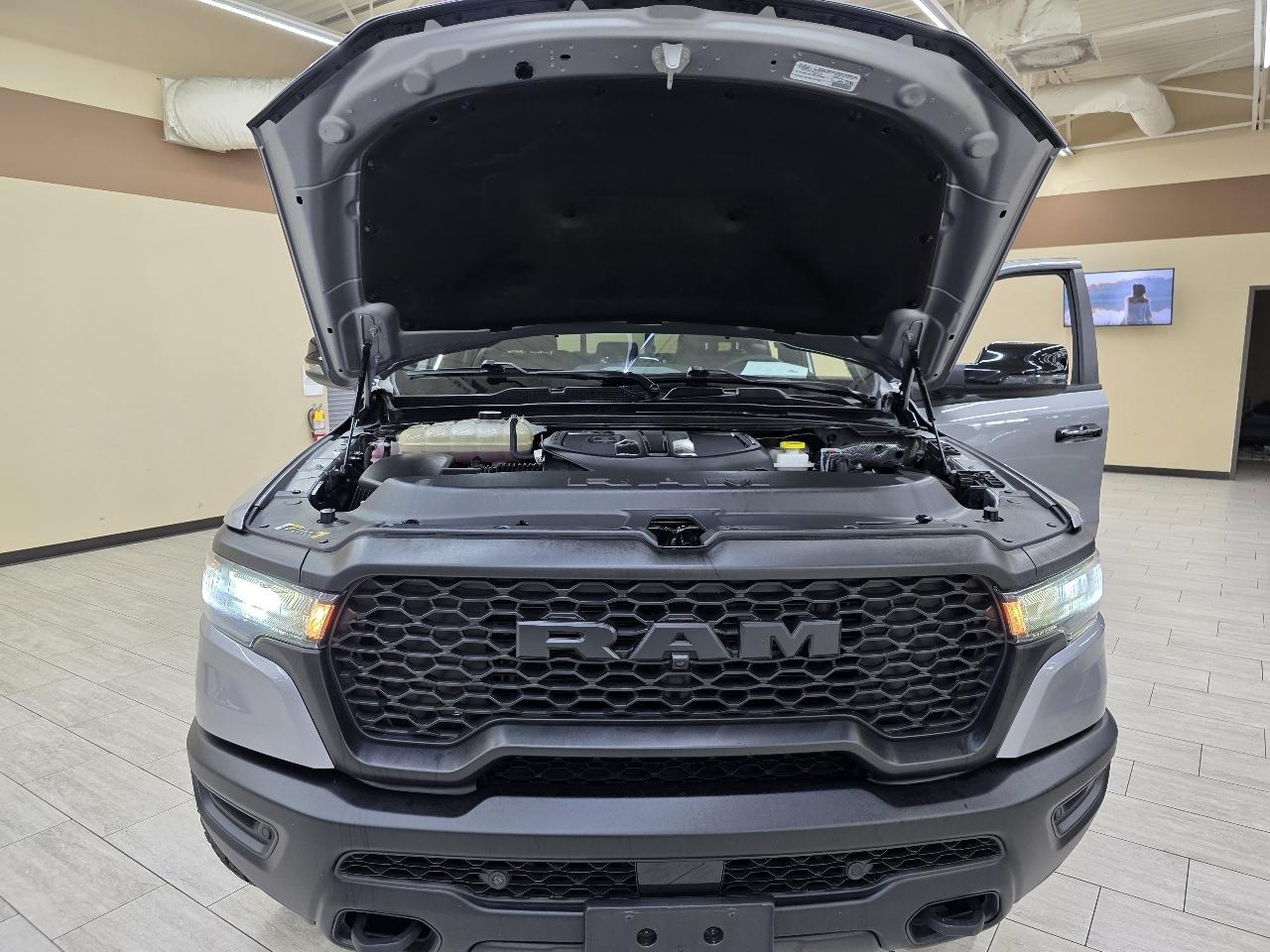 RAM 1500 Rebel Crew Cab SB 4WD 2025
