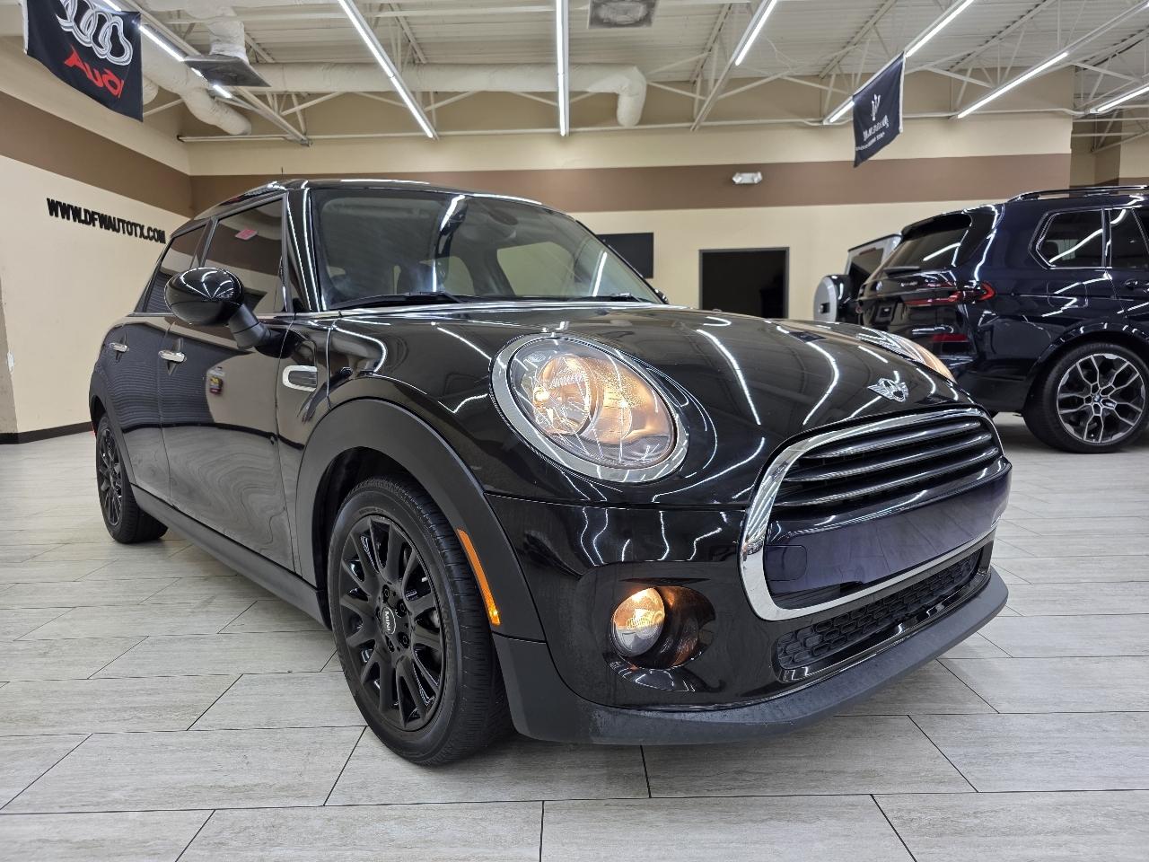 MINI Cooper 4-Door 2018