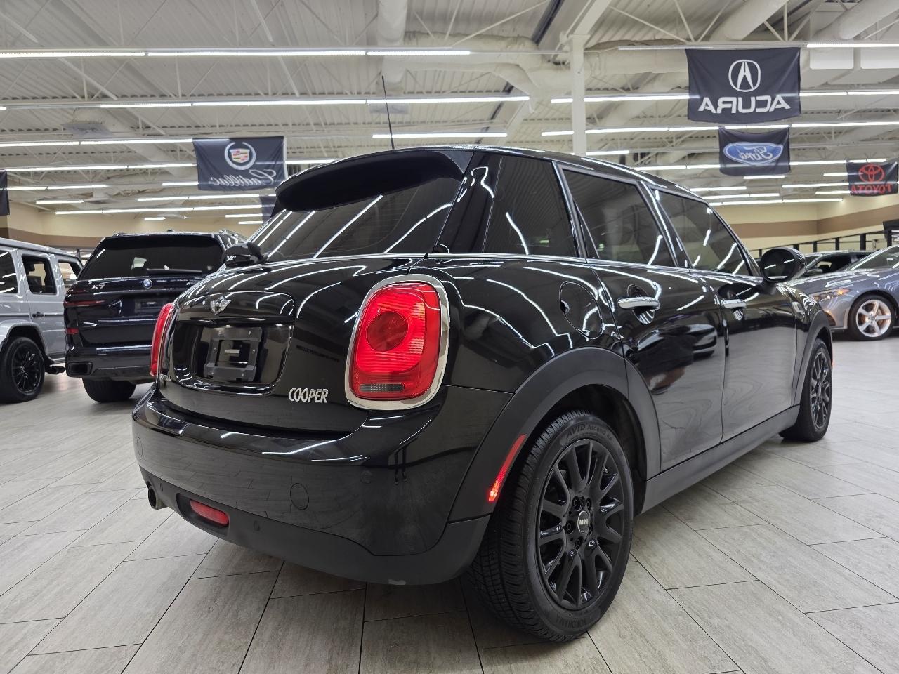 MINI Cooper 4-Door 2018