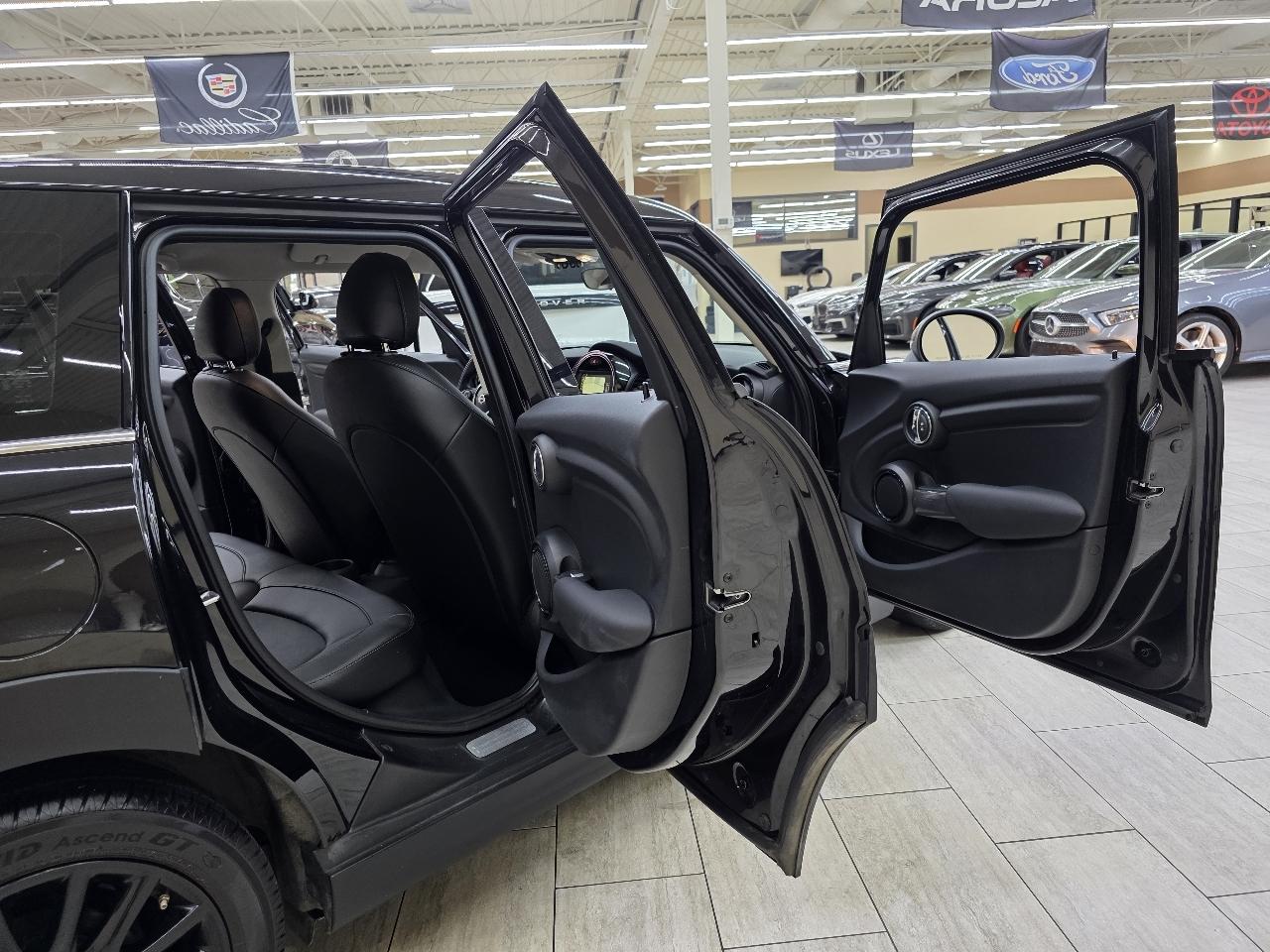 MINI Cooper 4-Door 2018