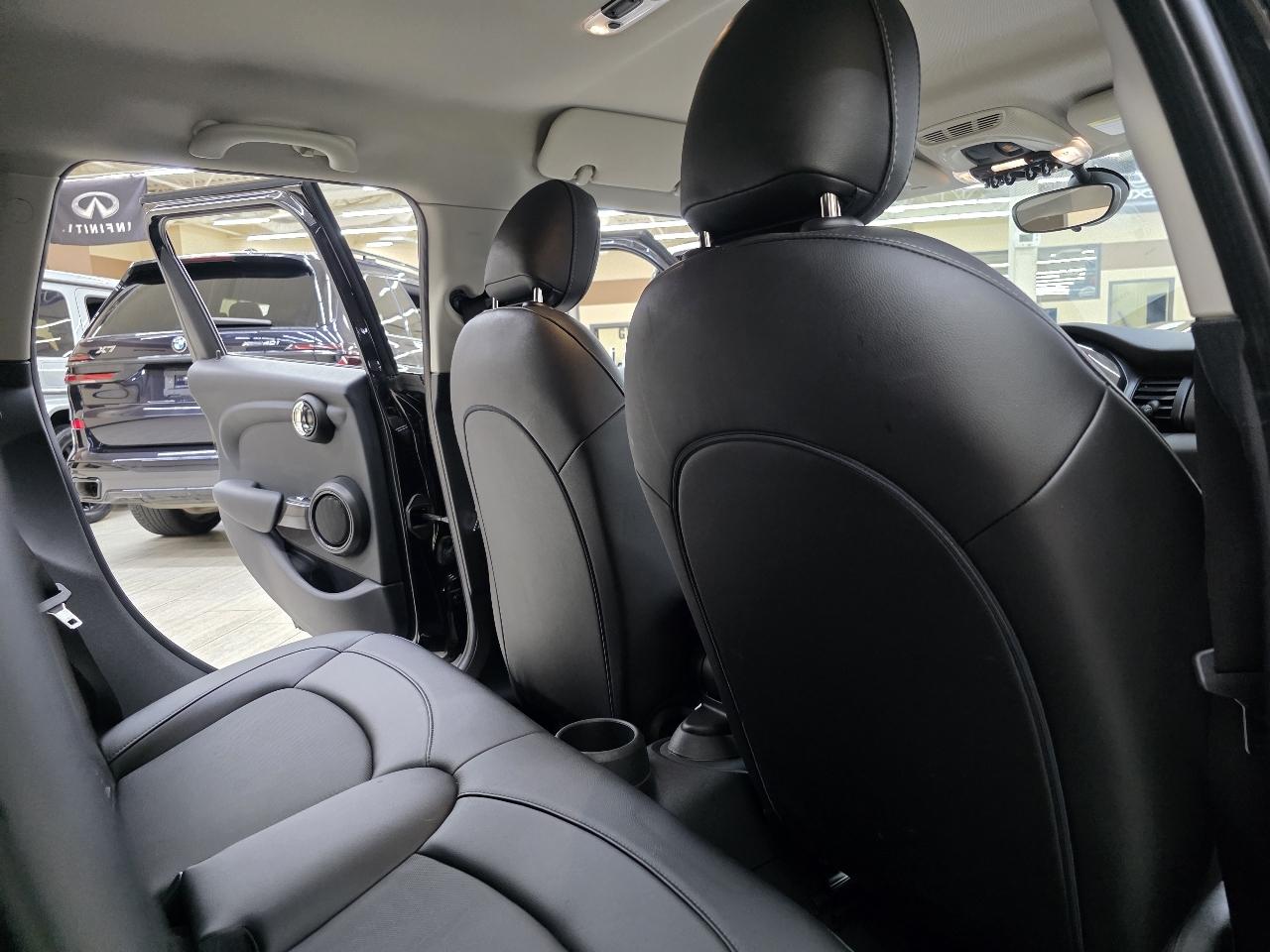 MINI Cooper 4-Door 2018