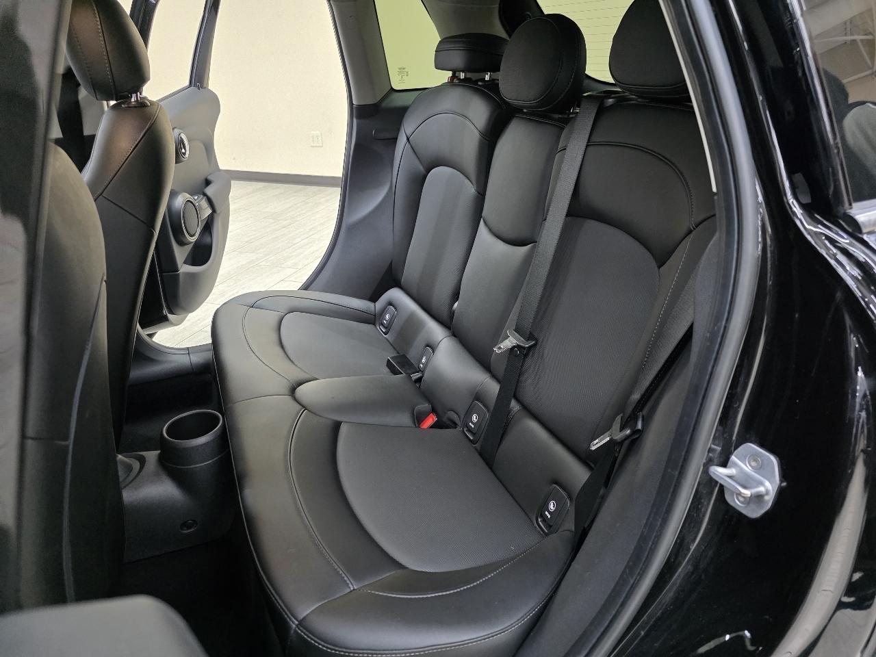 MINI Cooper 4-Door 2018