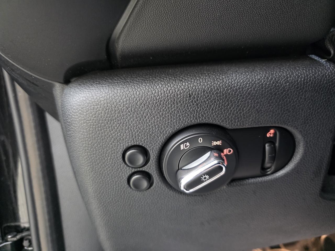 MINI Cooper 4-Door 2018