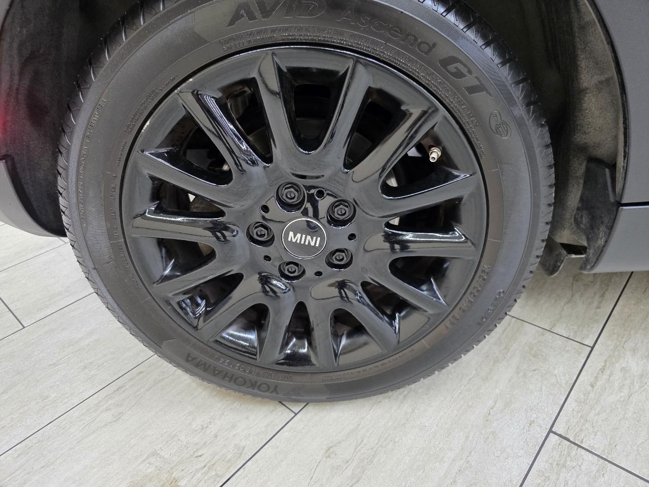 MINI Cooper 4-Door 2018