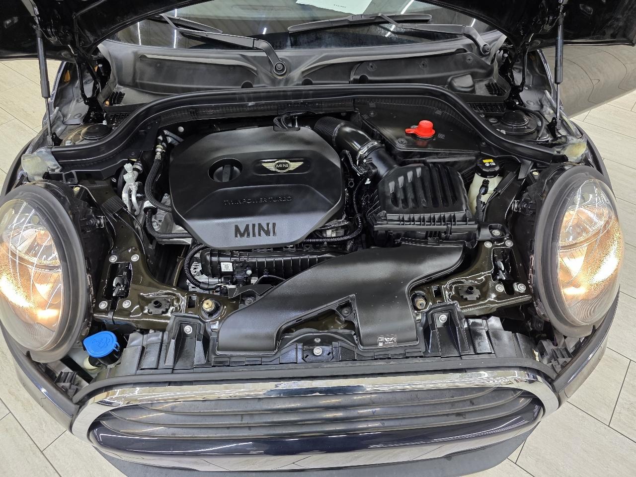 MINI Cooper 4-Door 2018