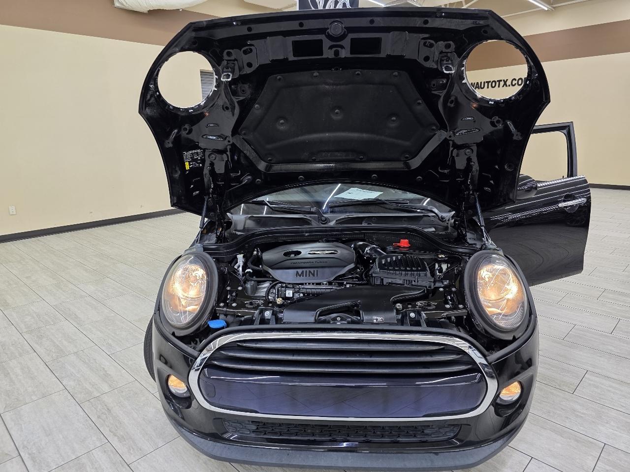 MINI Cooper 4-Door 2018