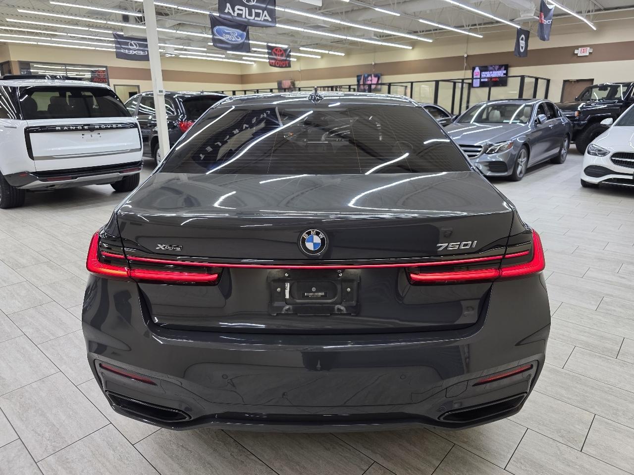 BMW 7-Series 750i xDrive 2021