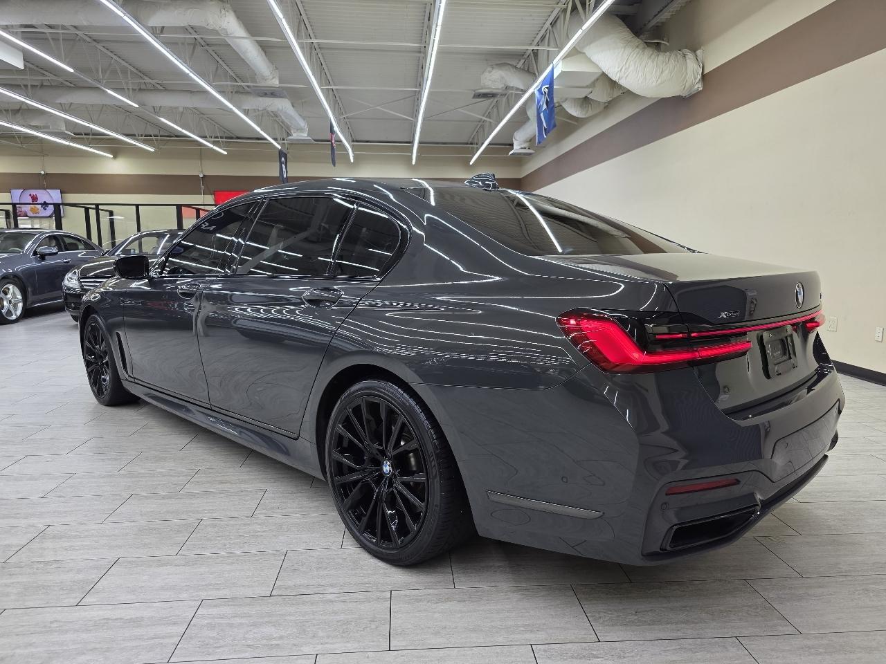 BMW 7-Series 750i xDrive 2021