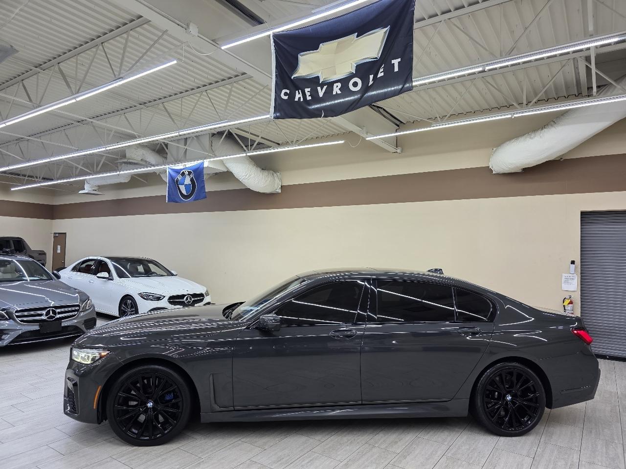 BMW 7-Series 750i xDrive 2021