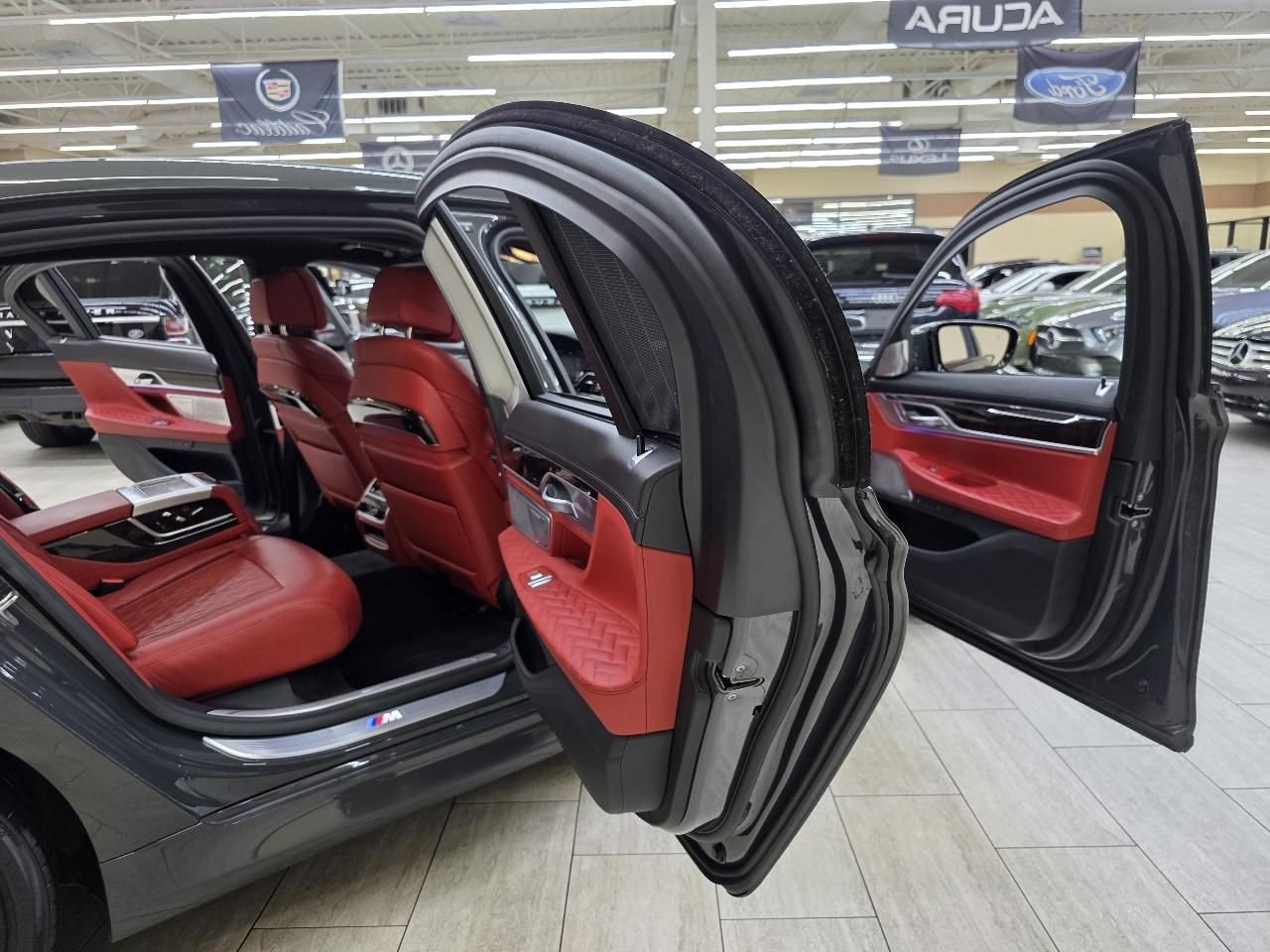 BMW 7-Series 750i xDrive 2021