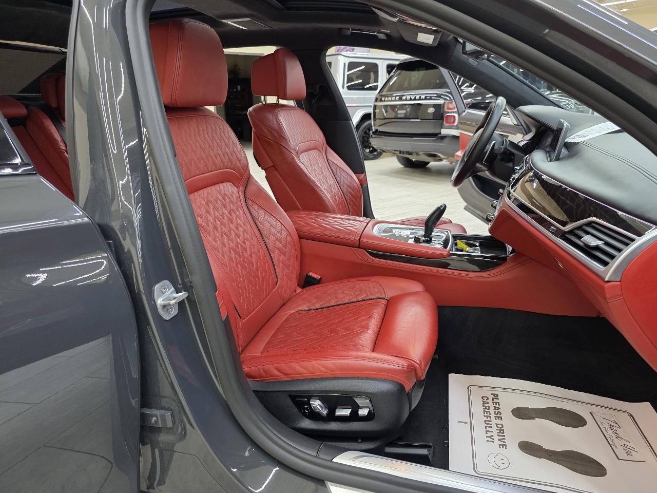 BMW 7-Series 750i xDrive 2021