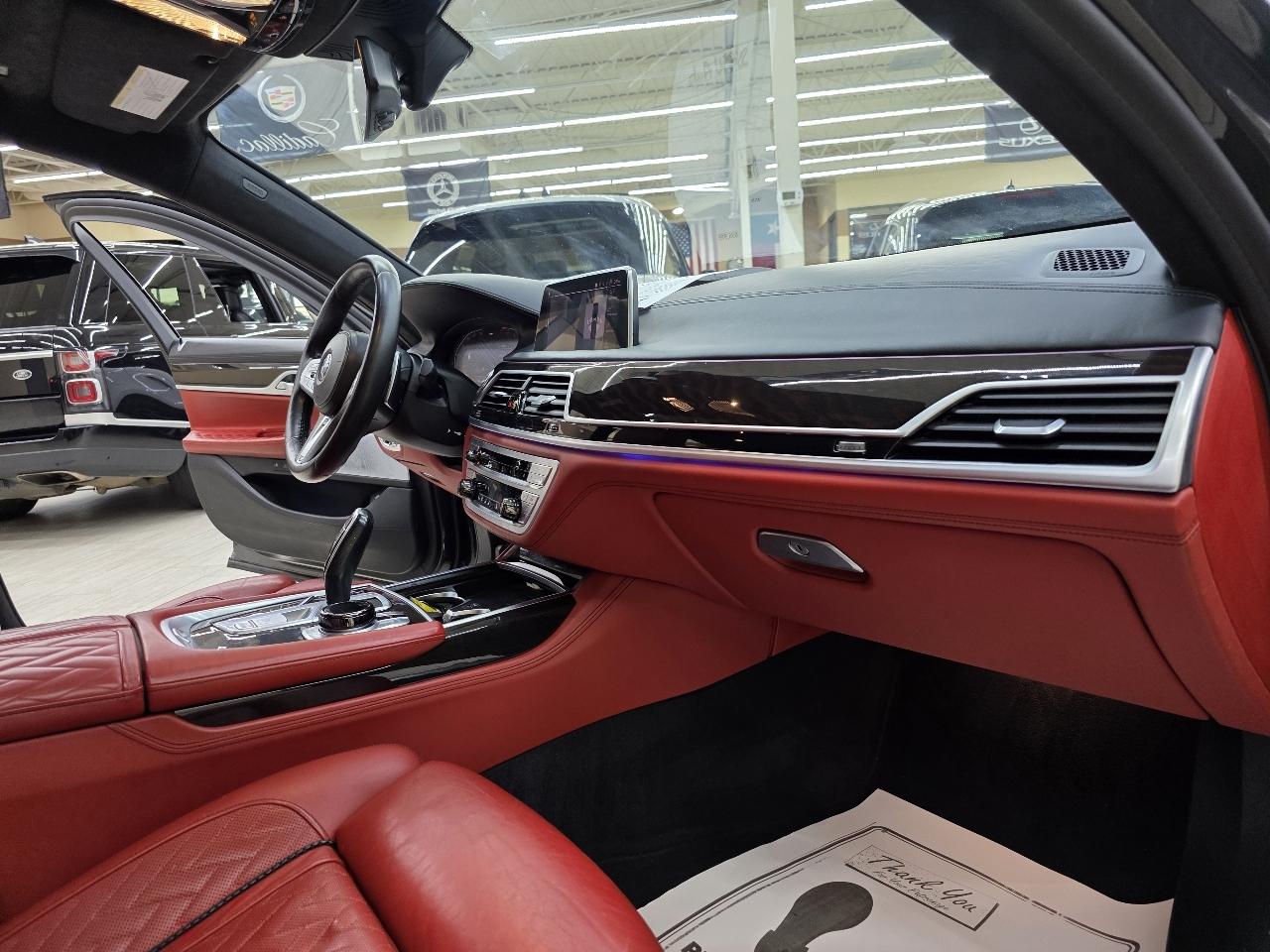 BMW 7-Series 750i xDrive 2021