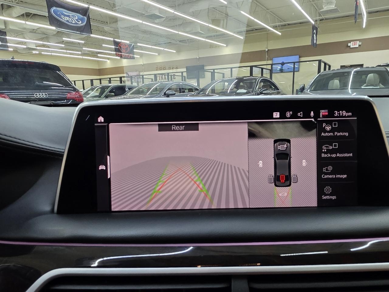 BMW 7-Series 750i xDrive 2021