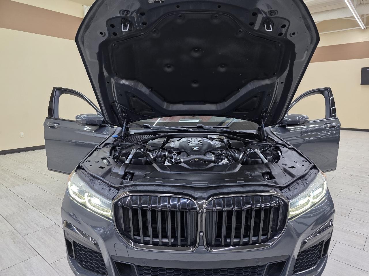 BMW 7-Series 750i xDrive 2021