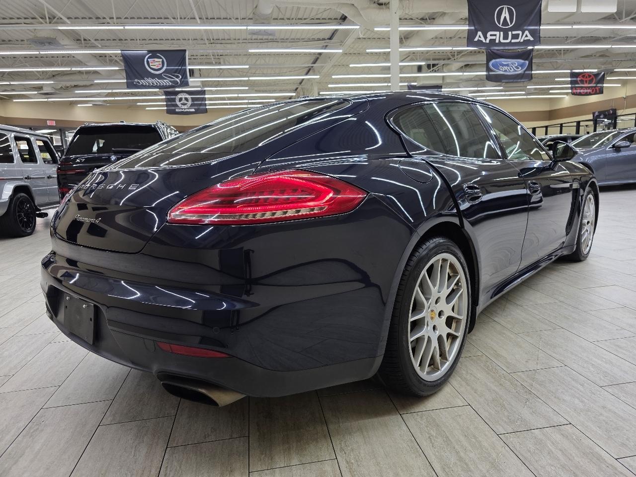 Porsche Panamera  2016