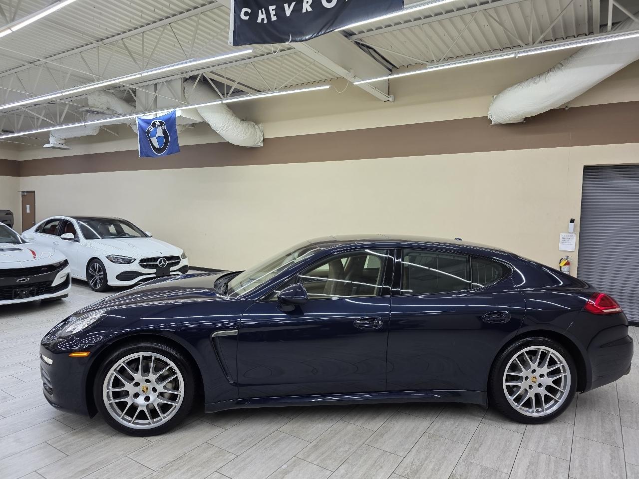 Porsche Panamera  2016