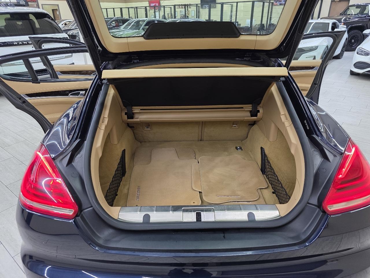 Porsche Panamera  2016