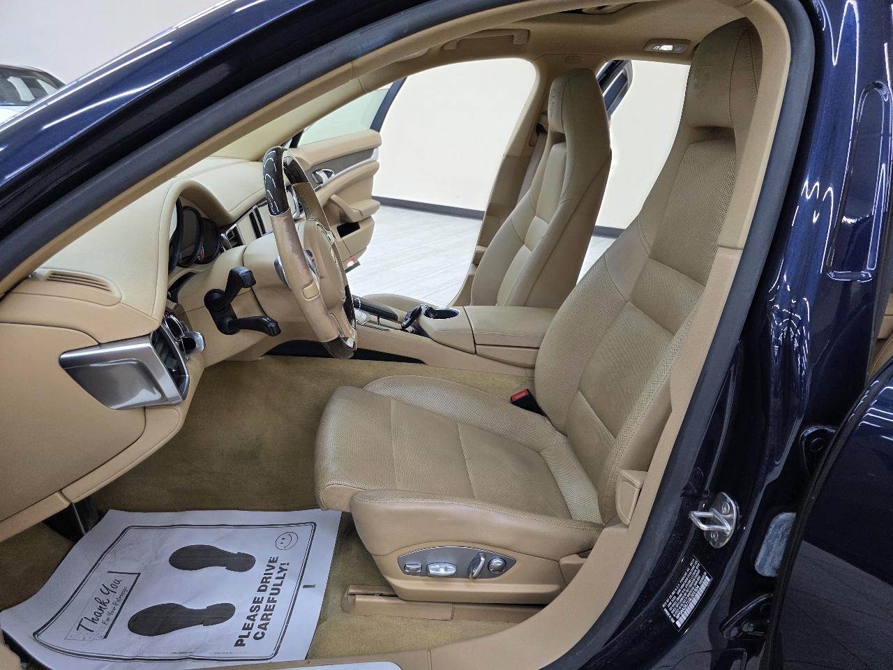 Porsche Panamera  2016