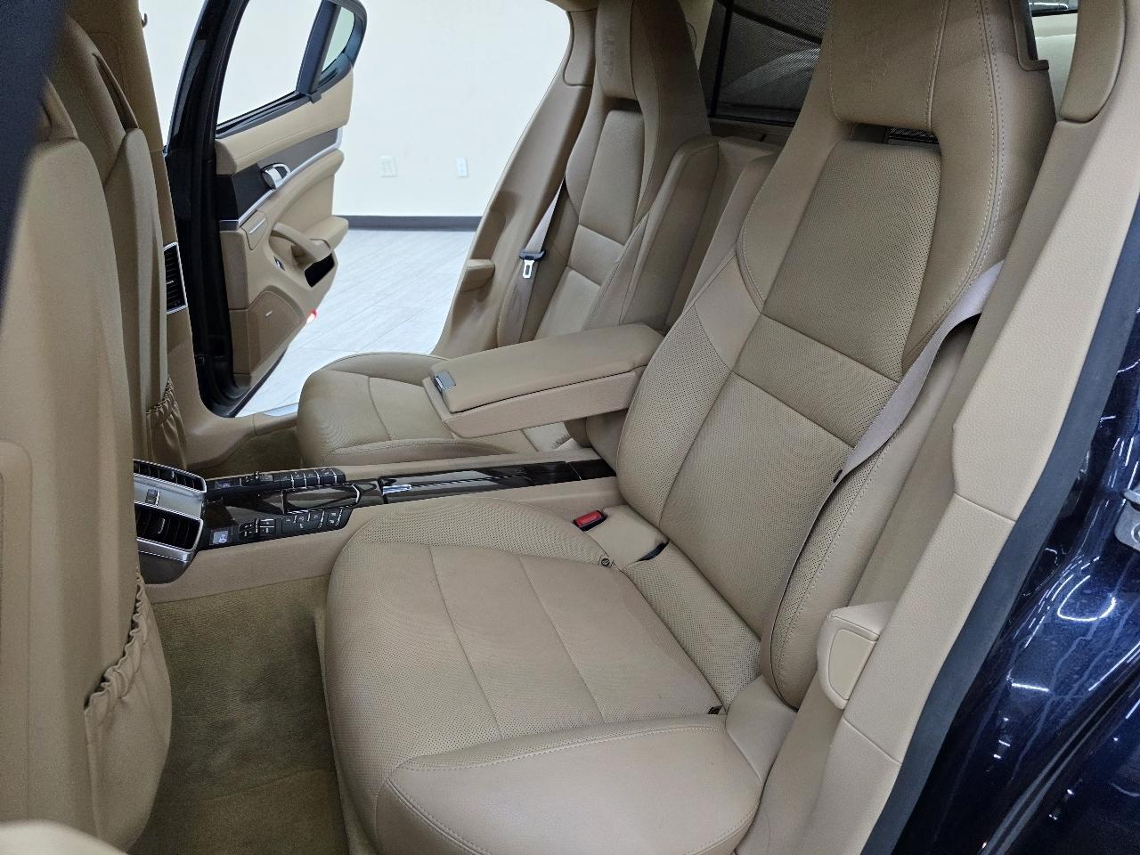 Porsche Panamera  2016