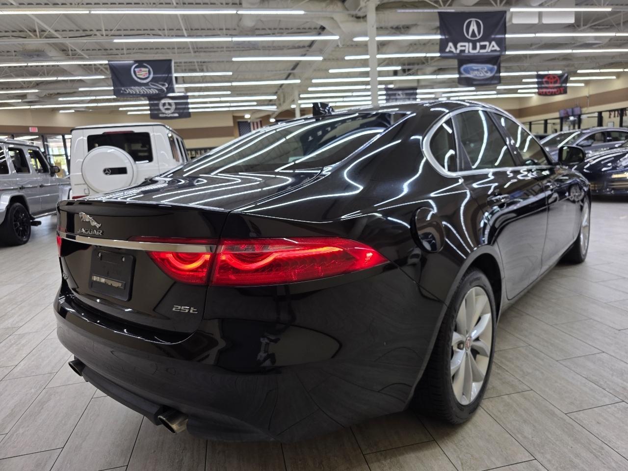 Jaguar XF-Series 25t Premium 2018