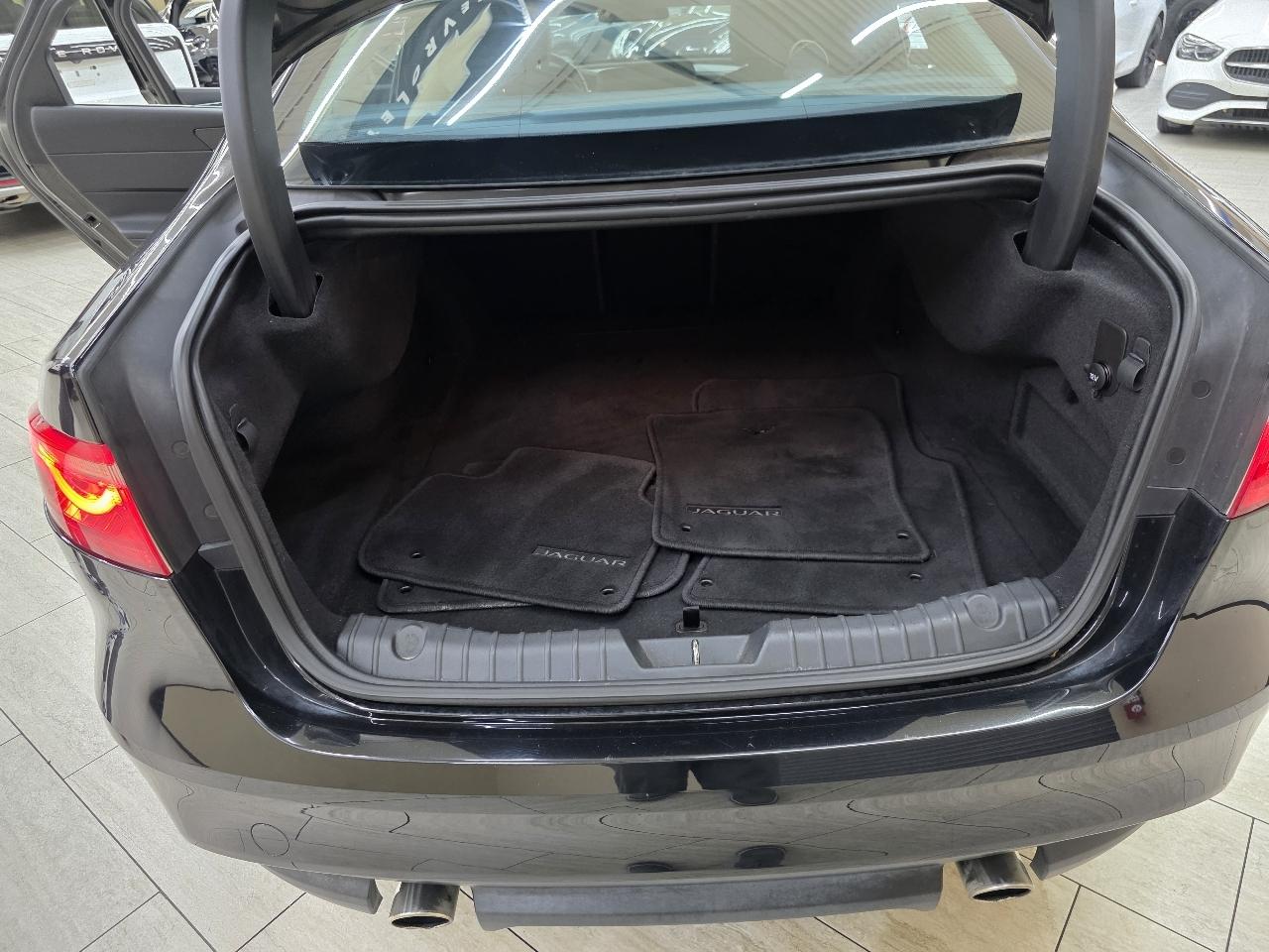 Jaguar XF-Series 25t Premium 2018