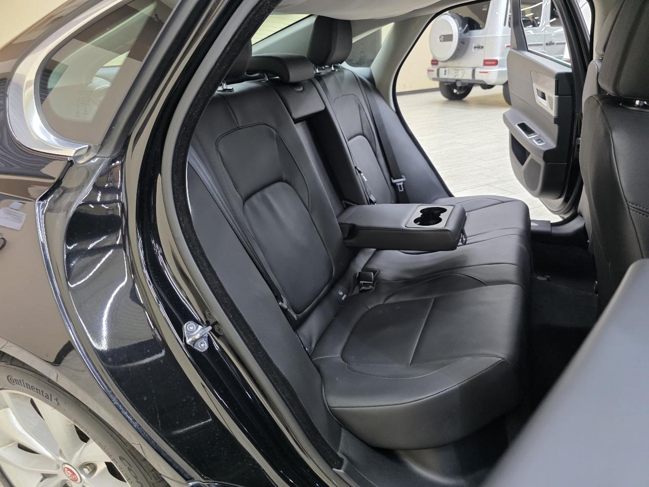 Jaguar XF-Series 25t Premium 2018
