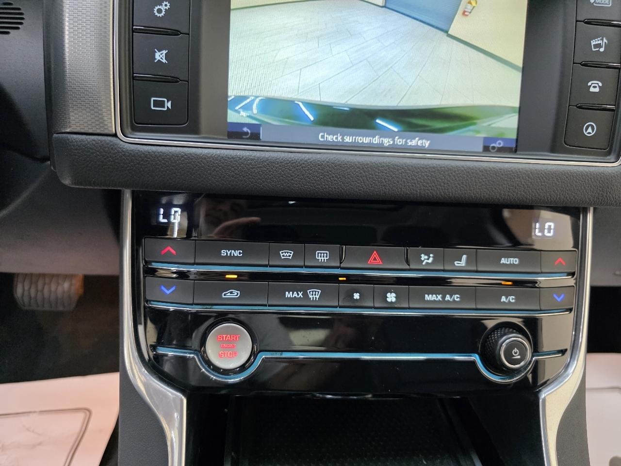 Jaguar XF-Series 25t Premium 2018