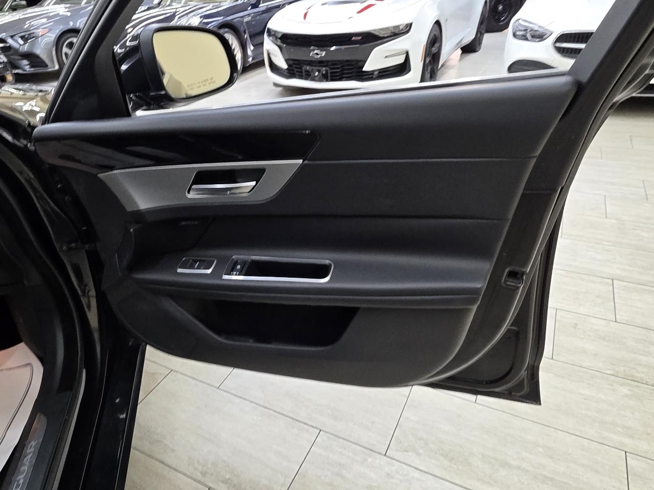 Jaguar XF-Series 25t Premium 2018