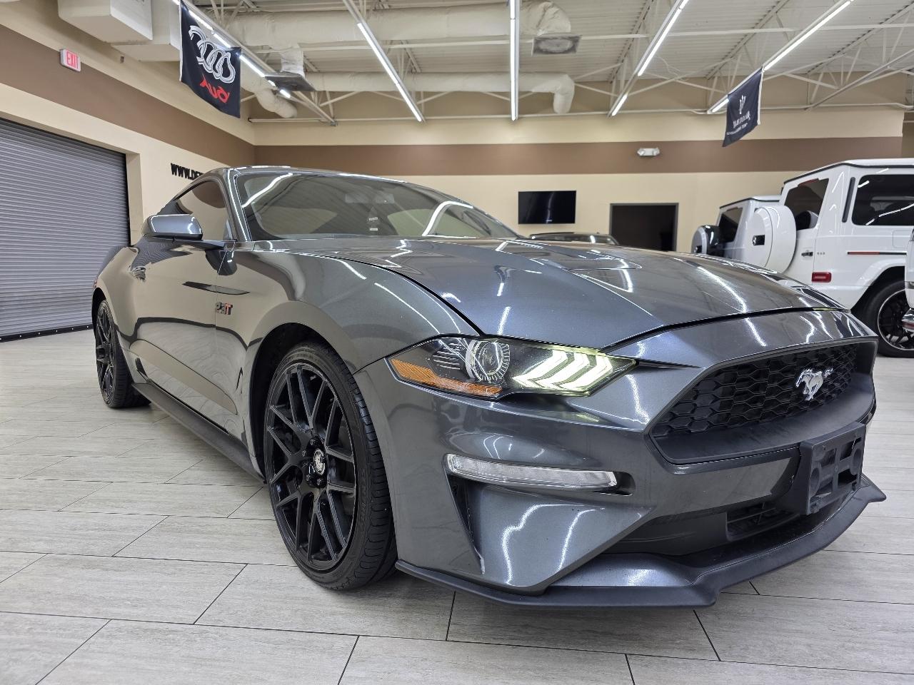 Ford Mustang EcoBoost Coupe 2020