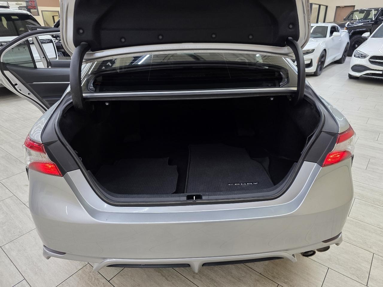Toyota Camry XLE 2019