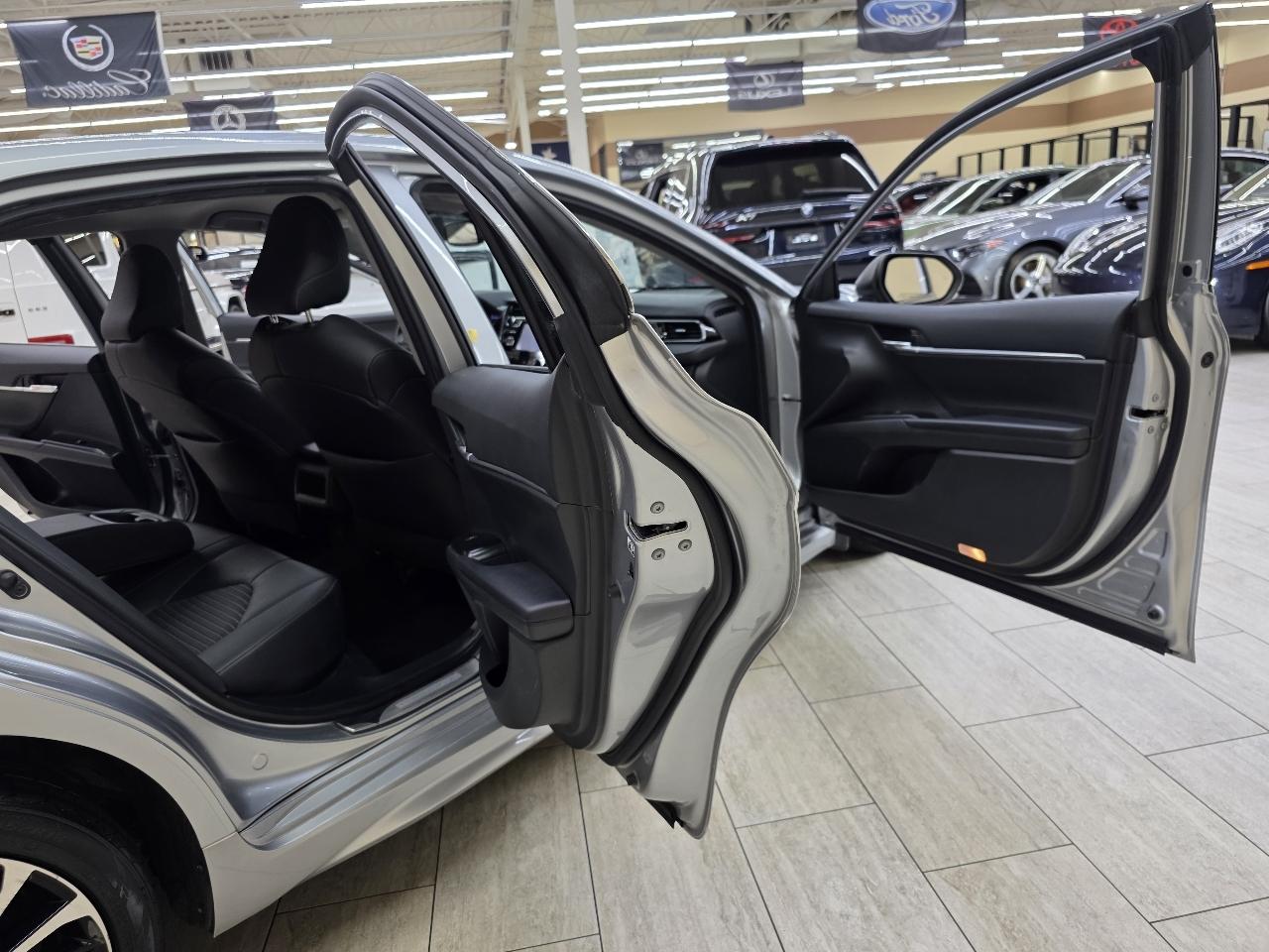 Toyota Camry XLE 2019
