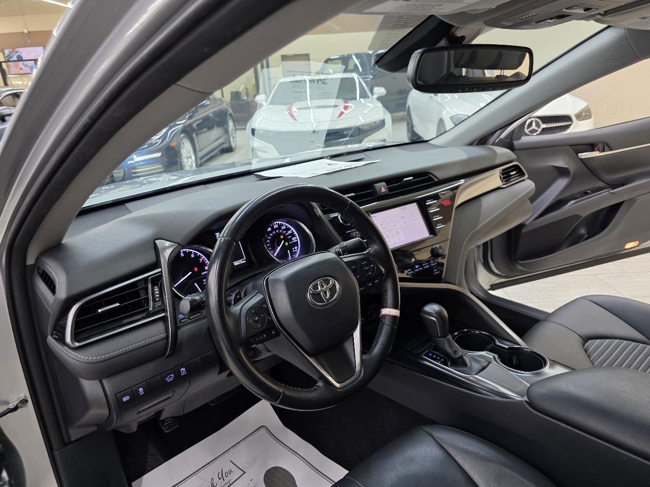 Toyota Camry XLE 2019